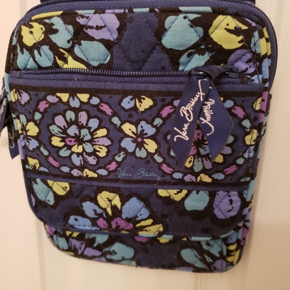 Vera Bradley Handbags - Vera Bradley Crossbody Hipster Purse